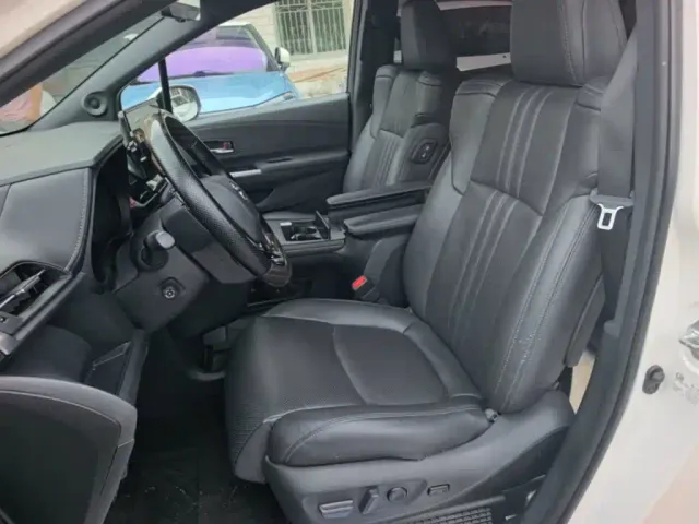 Toyota Granvia — Фото автомобиля 14