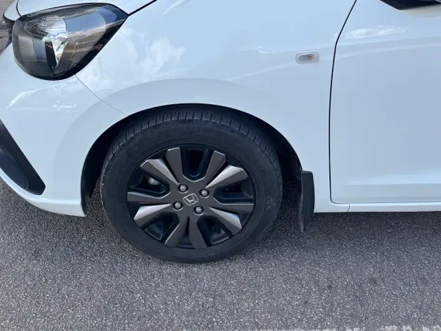 Honda Fit — Фото автомобиля 7