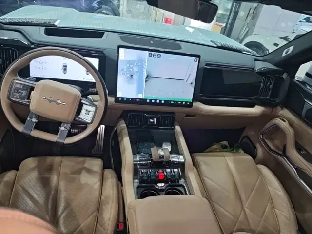BYD FangChengBao Leopard 8 — Фото автомобиля 9