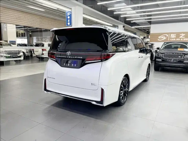 Toyota Vellfire — Фото автомобиля 6