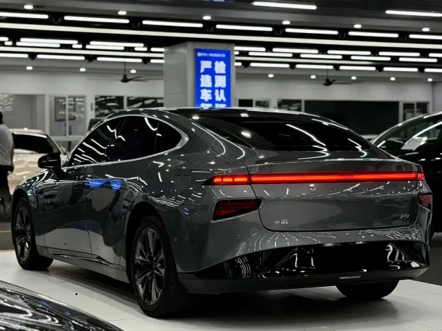 Xpeng P7 — Фото автомобиля 6