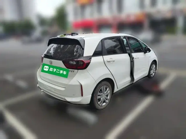 Honda Fit — Фото автомобиля 4