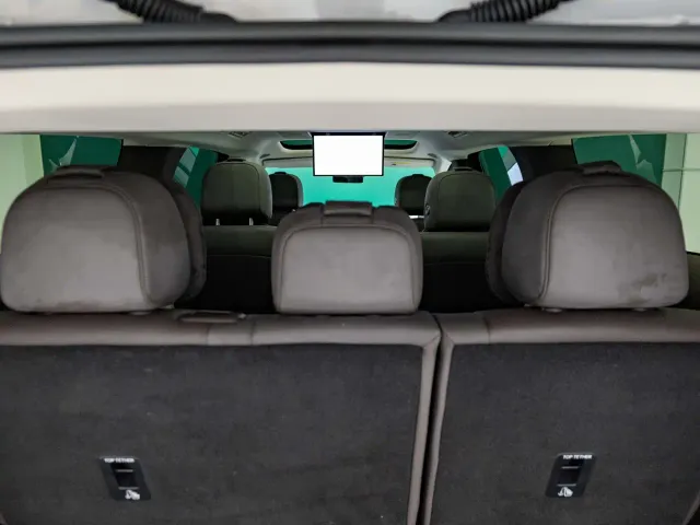 Li Auto MEGA — Фото автомобиля 3