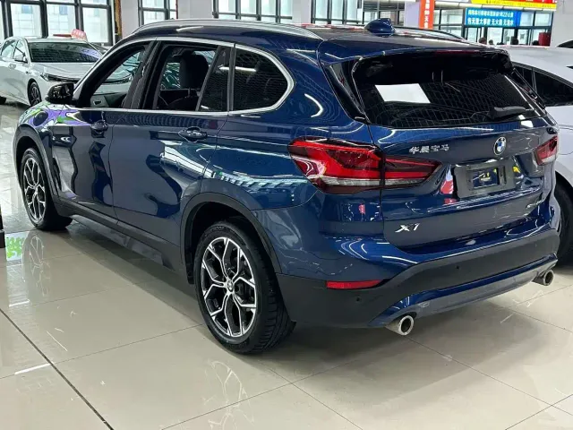 BMW X1 — Фото автомобиля 2