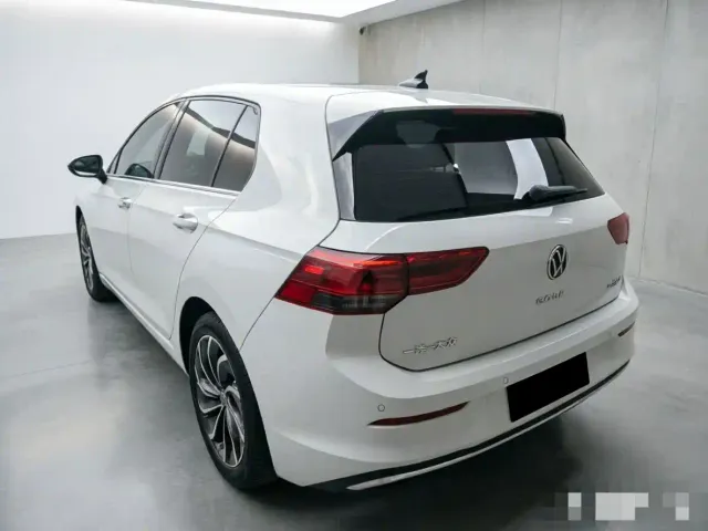 Volkswagen Golf — Фото автомобиля 6