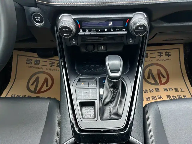 Toyota Wildlander — Фото автомобиля 11