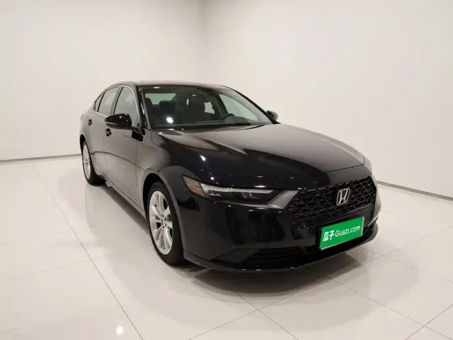 Honda Accord — Фото автомобиля 3