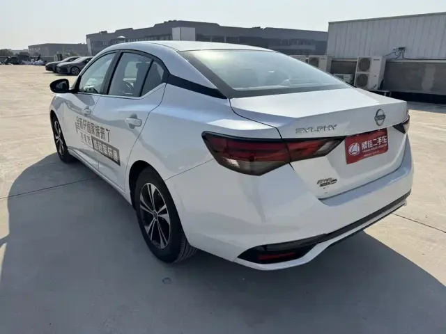 Nissan Sylphy — Фото автомобиля 8