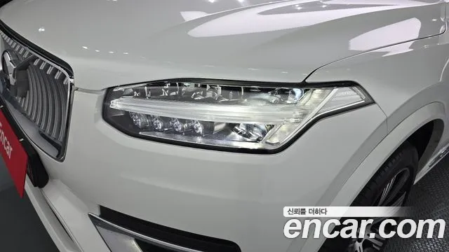 Вольво XC90 — Фото автомобиля 22