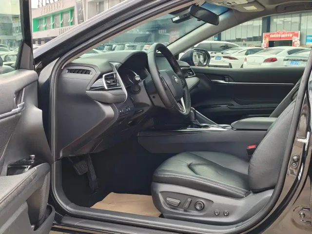Toyota Camry — Фото автомобиля 7