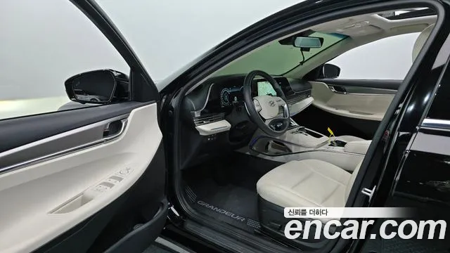 Hyundai Grandeur New — Фото автомобиля 10