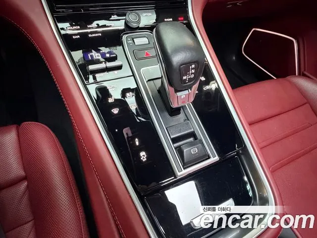 Porsche Panamera 971 — Фото автомобиля 12