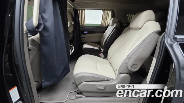 Kia Canival Carnival 4 поколение Дизель 9 мест Hi-Limousine — Фото автомобиля 12
