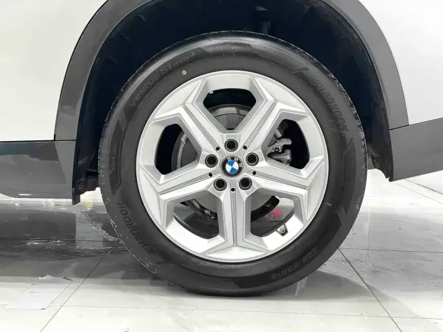 BMW X1 — Фото автомобиля 12