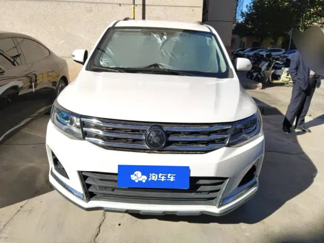 Forthing Fengxing SX6 — Фото автомобиля 2