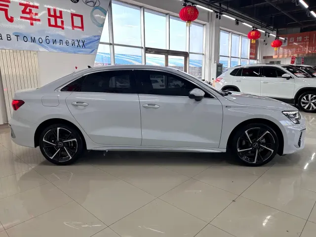 Audi A3 — Фото автомобиля 4