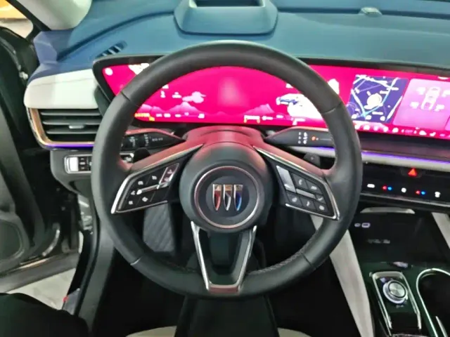 Buick Envision Plus — Фото автомобиля 10