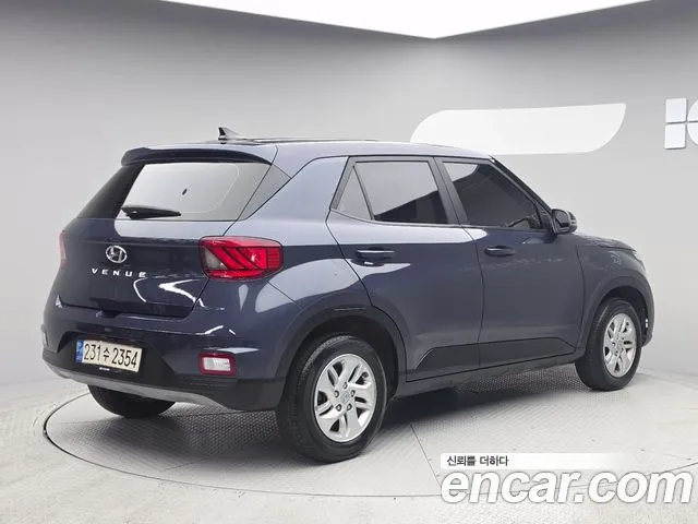 Hyundai Venue — Фото автомобиля 4