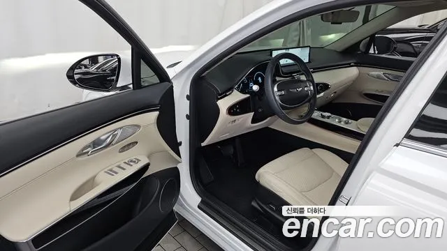 Genesis GV70 2.5T Бензин AWD — Фото автомобиля 10