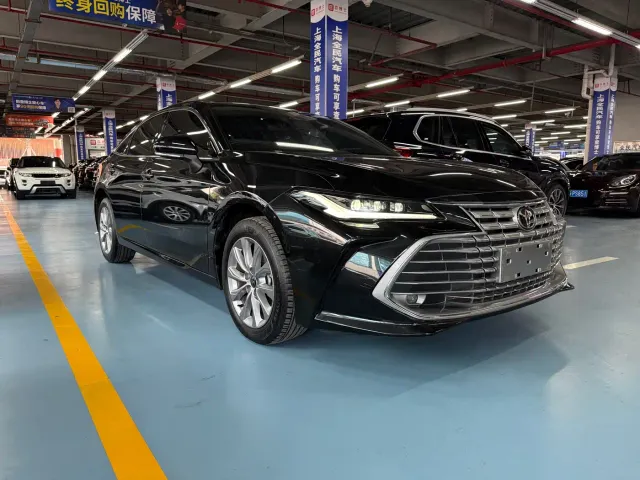 Toyota Avalon — Фото автомобиля 3