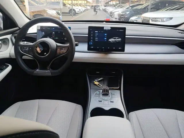 BYD Seal 05 DM-i — Фото автомобиля 9