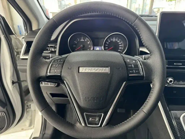 Haval M6 — Фото автомобиля 10