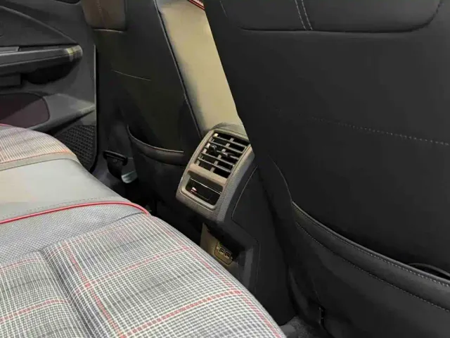 Volkswagen Golf GTI — Фото автомобиля 22