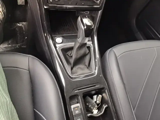 Volkswagen Tharu — Фото автомобиля 13