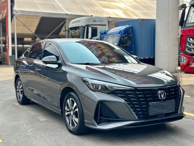 Changan Eado — Фото автомобиля 3
