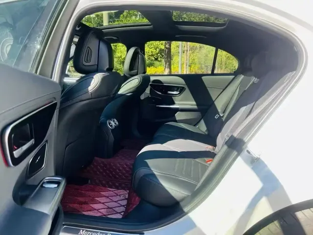 Mercedes-Benz C-Class — Фото автомобиля 8