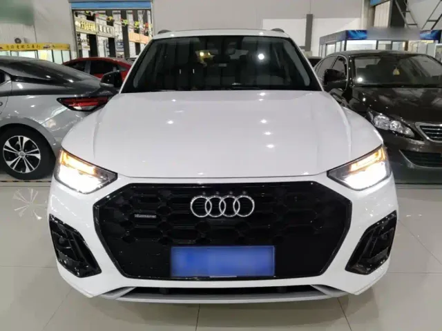 Audi Q5L — Фото автомобиля 2