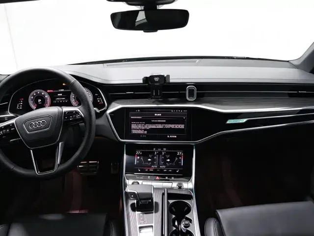 Audi A6L — Фото автомобиля 10