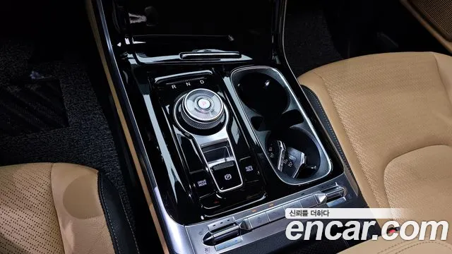 Kia Canival Carnival 4 поколение Дизель 9 мест Signature — Фото автомобиля 9