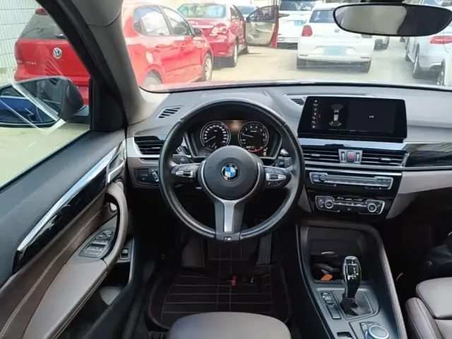 BMW X1 — Фото автомобиля 10