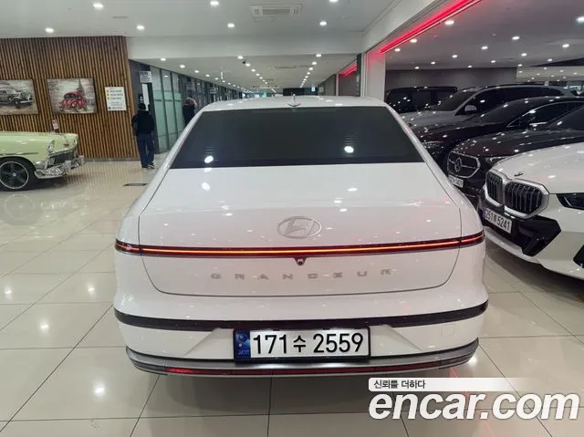 Hyundai Grandeur GN7 — Фото автомобиля 4