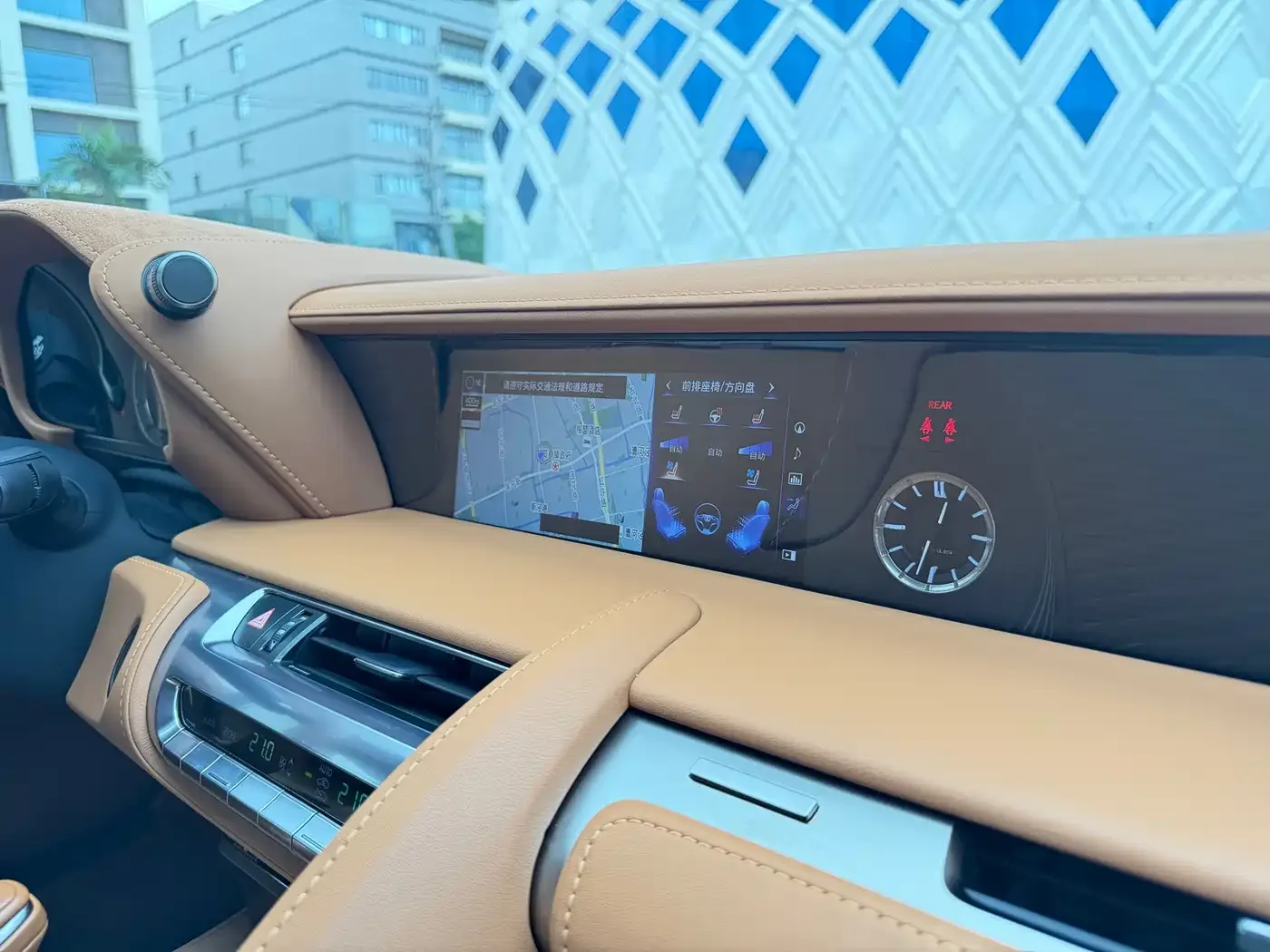Lexus Lexus LC 2020 500h Sport Edition — Фото автомобиля 16