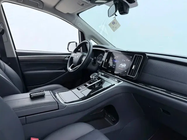 GAC Trumpchi M8 — Фото автомобиля 9
