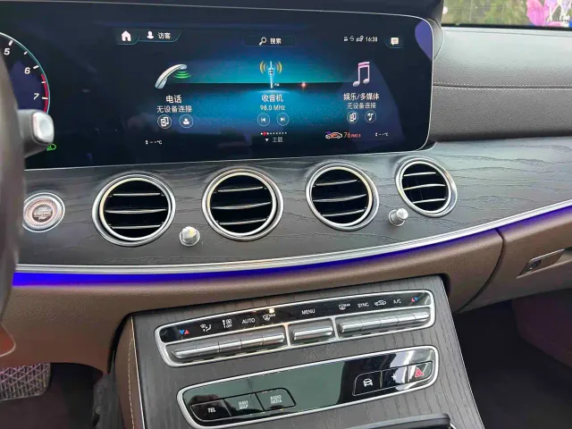 Mercedes-Benz E-Class — Фото автомобиля 17