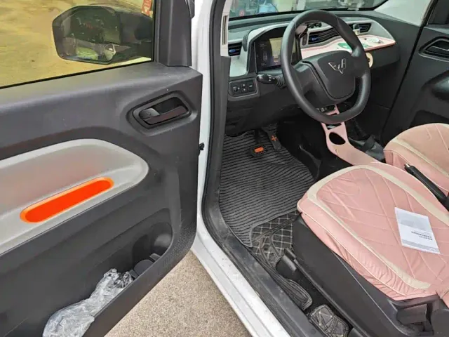Wuling Hongguang Mini EV — Фото автомобиля 15