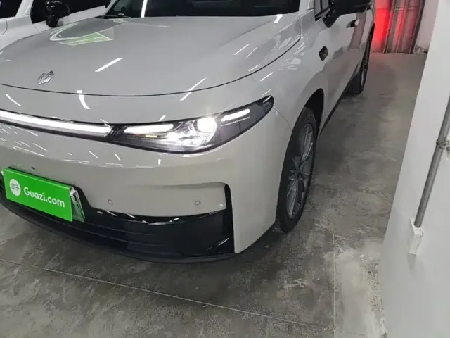 Leapmotor C10 — Фото автомобиля 23