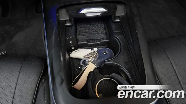 Mercedes-Benz E-Class — Фото автомобиля 14