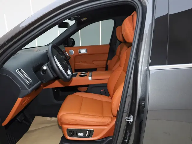 Li Auto L9 — Фото автомобиля 20