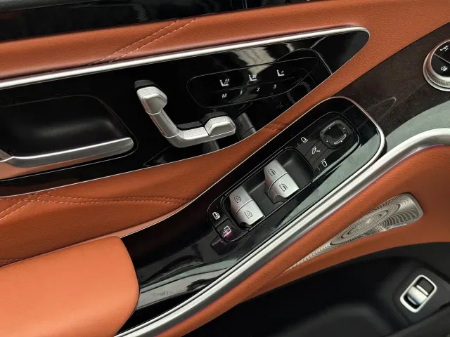 Mercedes-Benz Maybach S-Class — Фото автомобиля 11