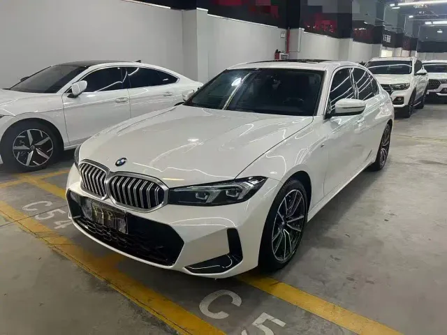 Фотография автомобиля — BMW 3 Series