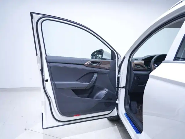 Volkswagen Tharu — Фото автомобиля 12