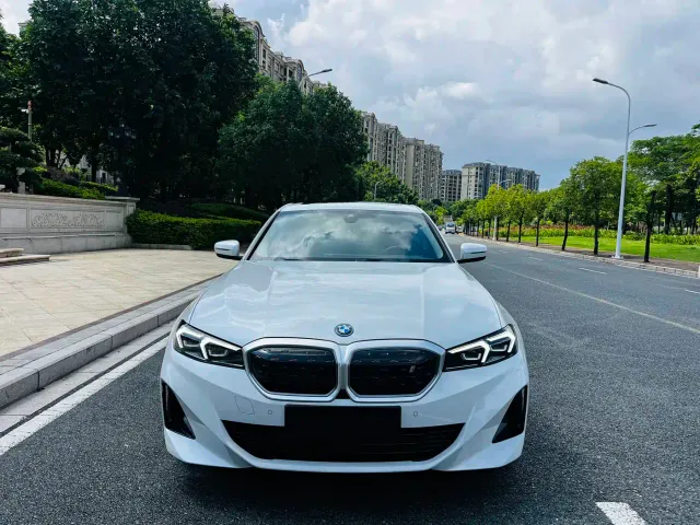 BMW i3 — Фото автомобиля 2
