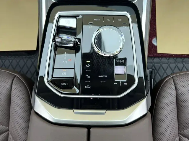 BMW 7 Series — Фото автомобиля 19