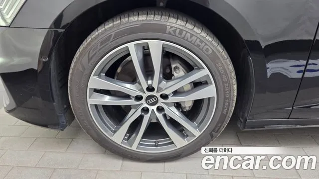 Фотография автомобиля — Audi A6 A6 (C8)