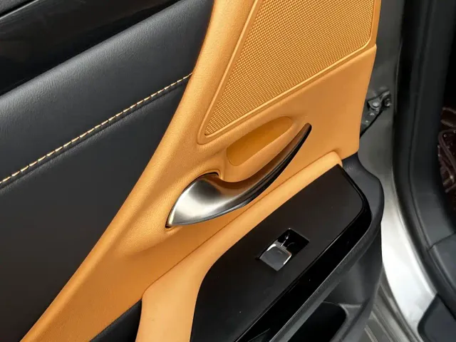 Lexus ES — Фото автомобиля 27