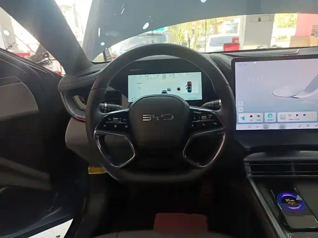 BYD Seal 07 DM-i — Фото автомобиля 10